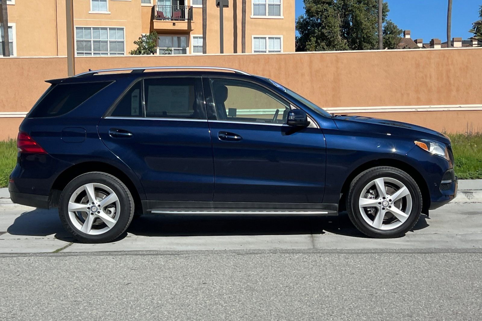 Used 2017 Mercedes-Benz GLE 350 4MATIC image 3