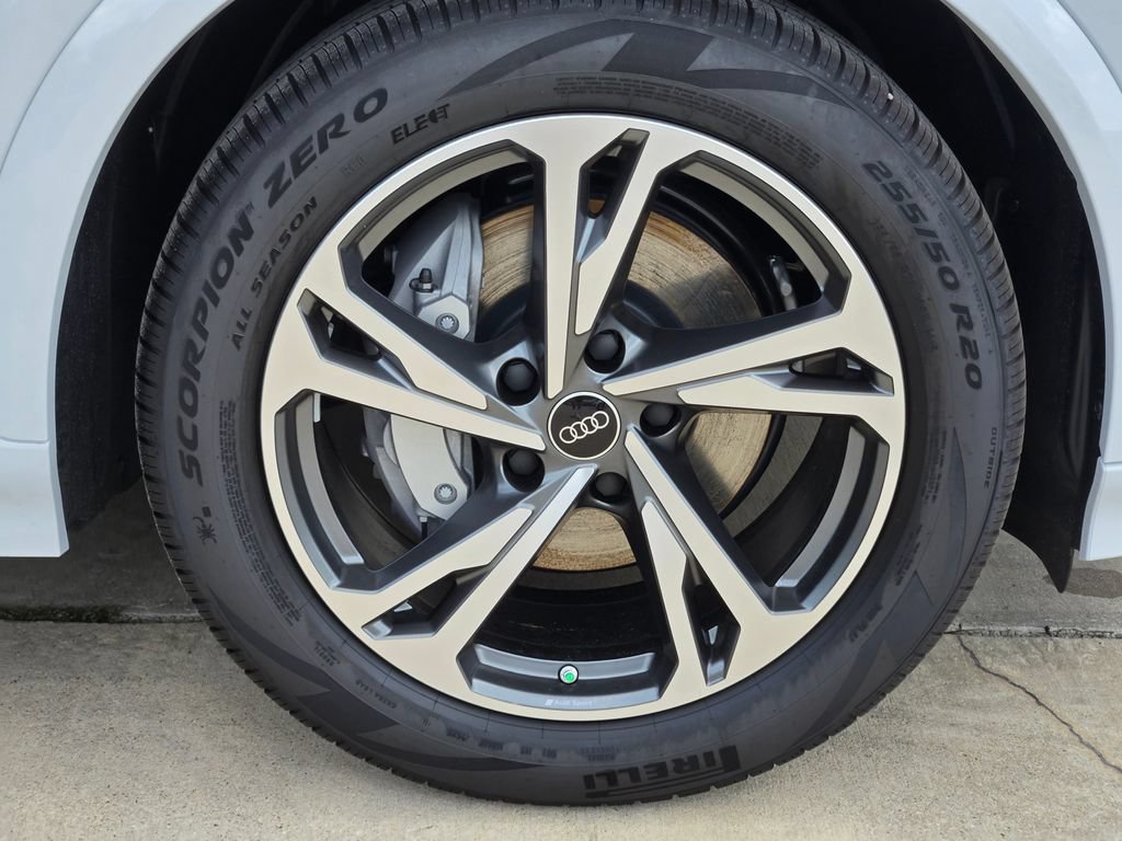 New 2027 Audi Q6 e-tron Prestige AWD/4WD image 16