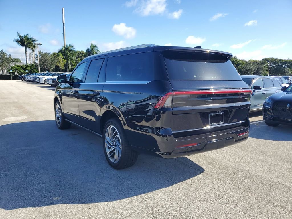 New 2025 Lincoln Navigator L Reserve image 3