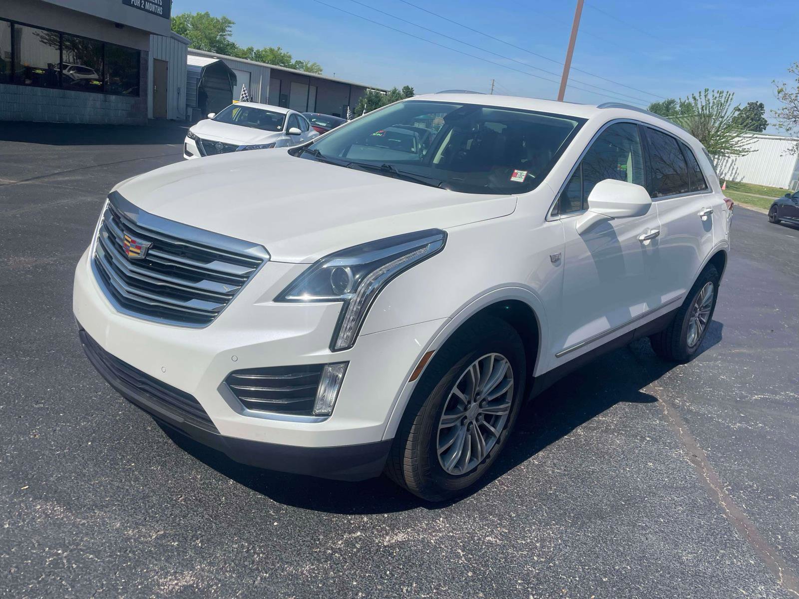 Used 2018 Cadillac XT5 Luxury w/ Driver Awareness Package image 2