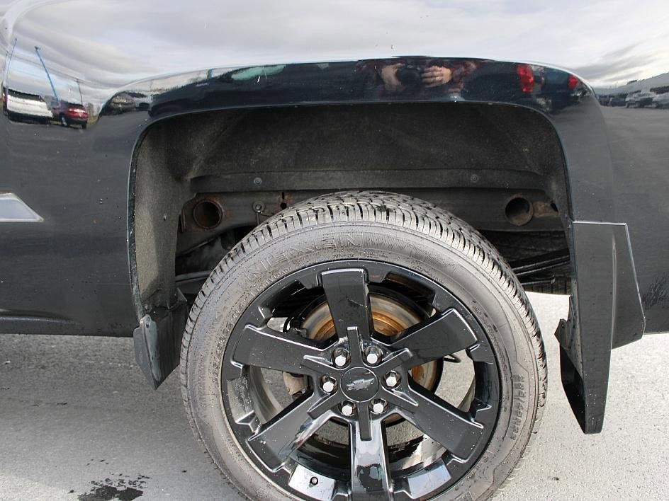 Used 2016 Chevrolet Silverado 1500 LT w/ LPO, Black Pack image 8