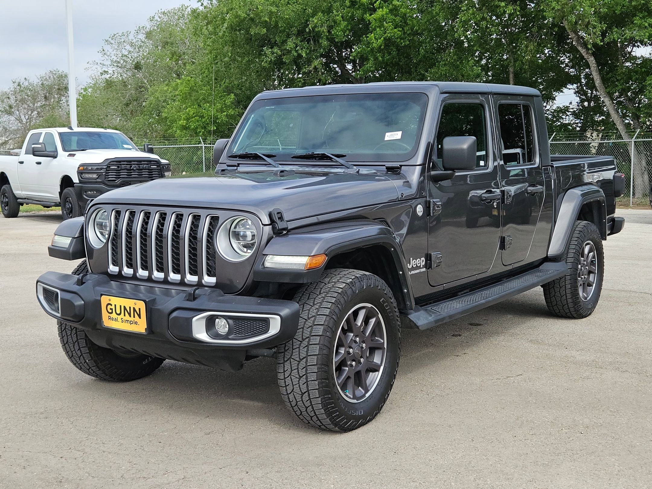 Used 2022 Jeep Gladiator Overland w/ Popular Equipment Package image 7