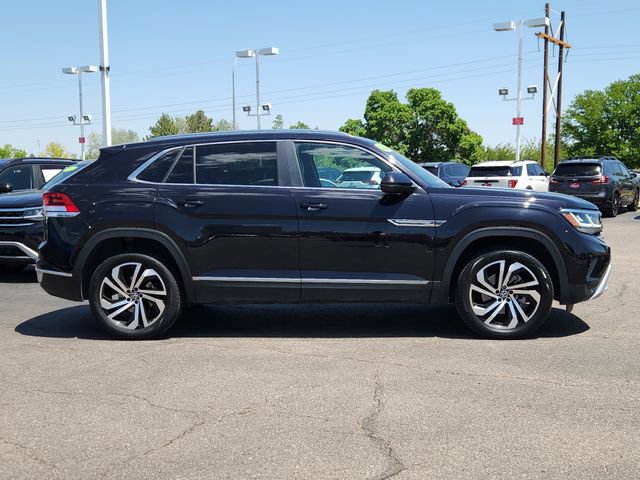 Used 2023 Volkswagen Atlas Cross Sport SEL AWD/4WD image 2