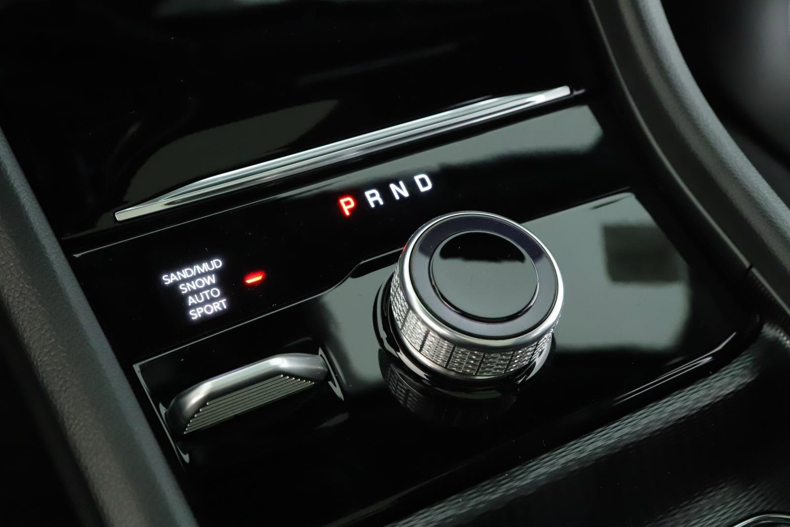 New 2026 Jeep Grand Cherokee Limited w/ Limited Altitude Package image 13