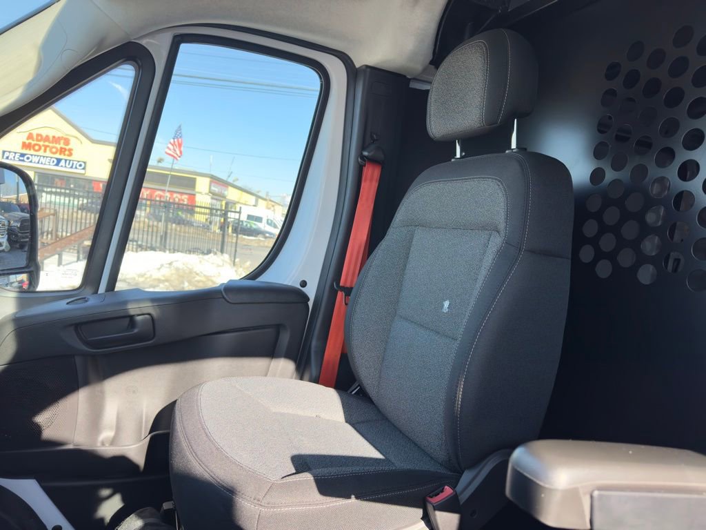 Used 2025 RAM ProMaster 2500 w/ Premium Convenience Group FWD image 19