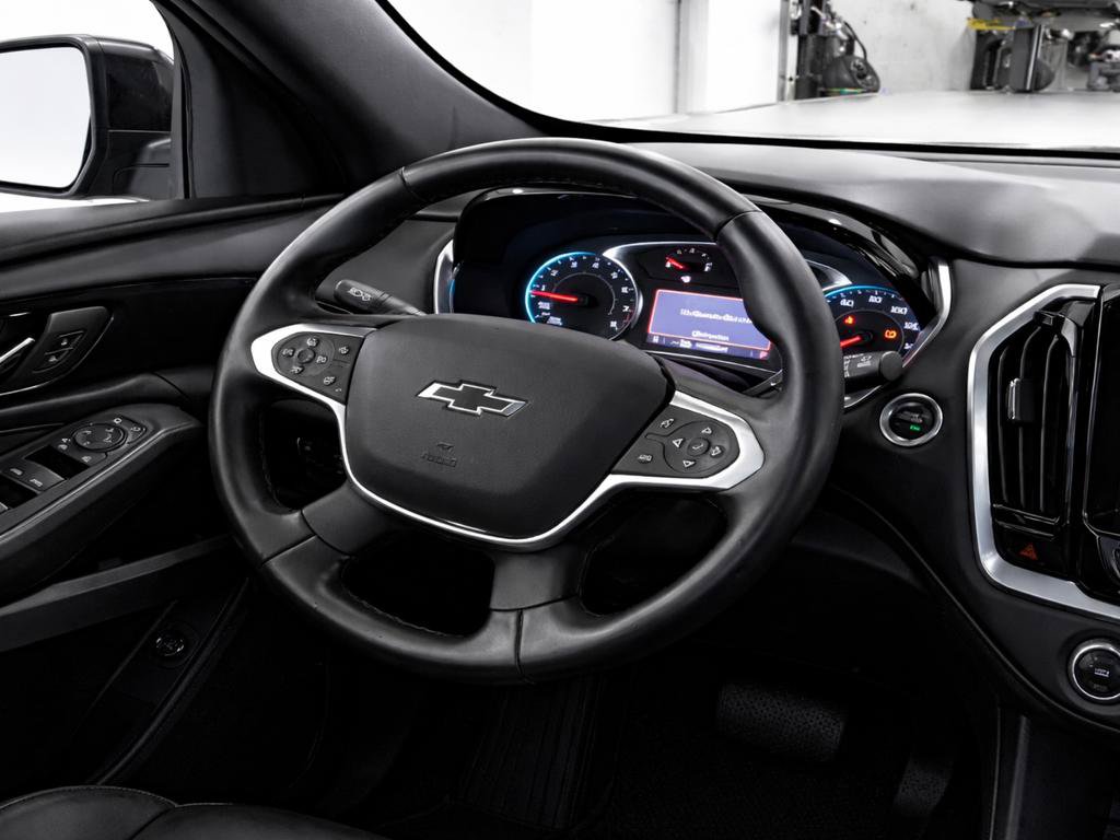 Used 2023 Chevrolet Traverse RS AWD/4WD image 17
