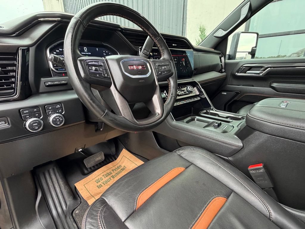 Used 2024 GMC Sierra 2500 AT4 w/ Technology Package AWD/4WD image 11