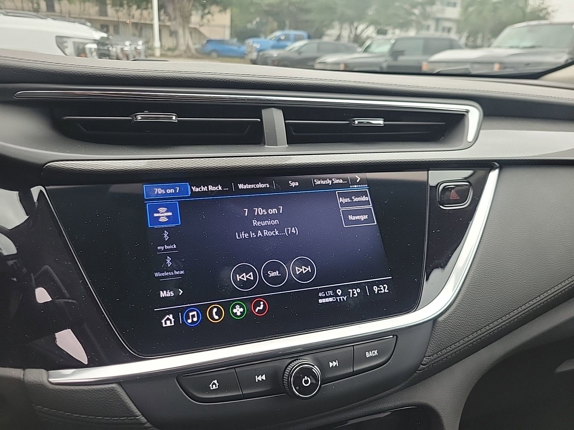 Used 2023 Buick Encore GX Select w/ Sport Touring Package image 29