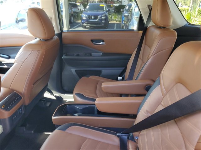 Used 2023 Nissan Pathfinder Platinum image 30