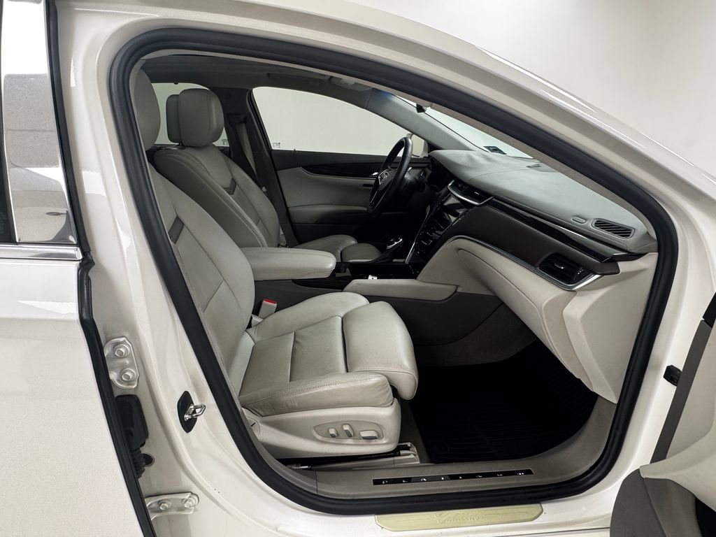 Used 2014 Cadillac XTS Platinum image 13