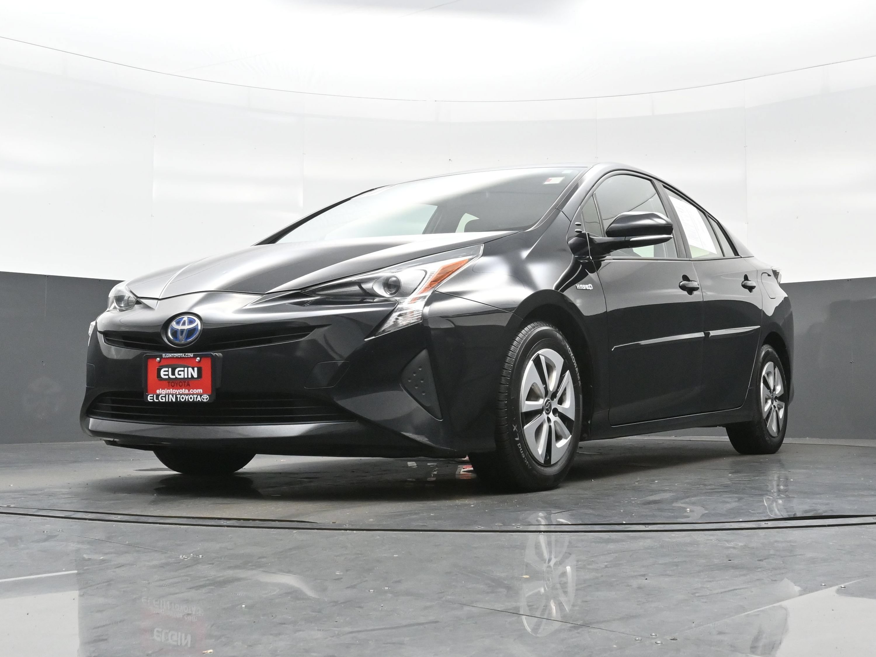Used 2017 Toyota Prius Four w/ Advanced Technology Package FWD image 31