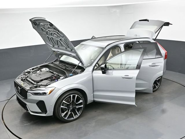Used 2024 Volvo XC60 B5 Ultimate w/ Protection Package Premier image 48