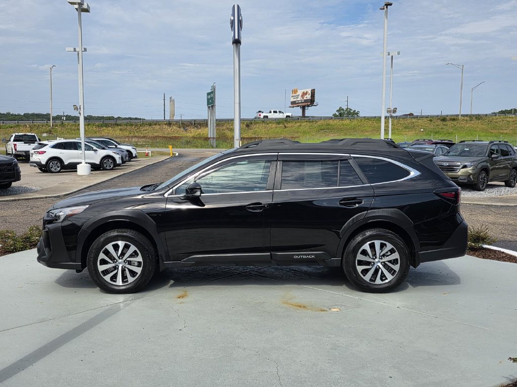 Used 2024 Subaru Outback Premium AWD/4WD image 6