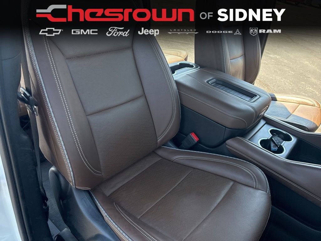 Used 2023 Chevrolet Suburban High Country image 36