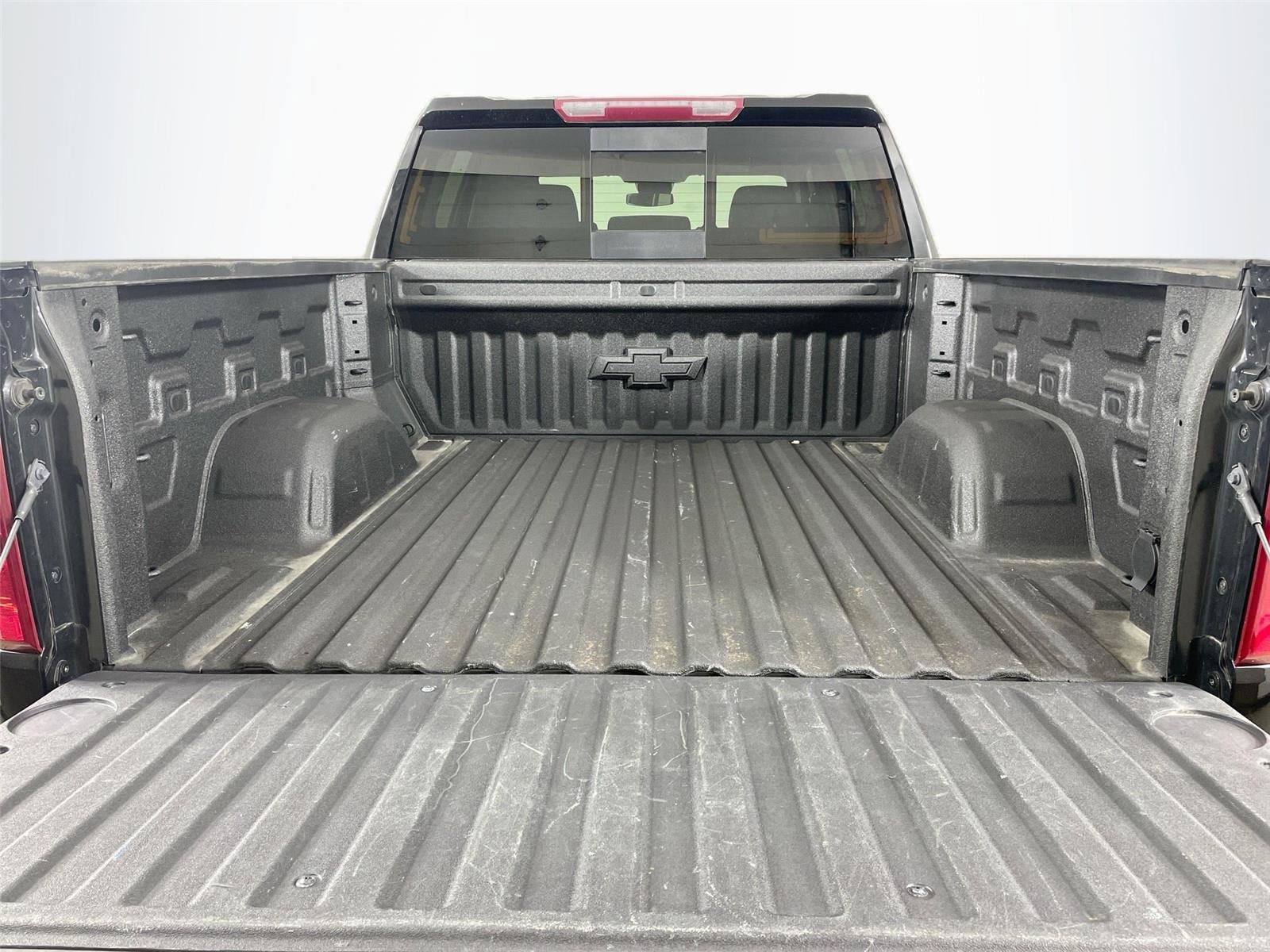 Used 2023 Chevrolet Silverado 1500 LT AWD/4WD image 24