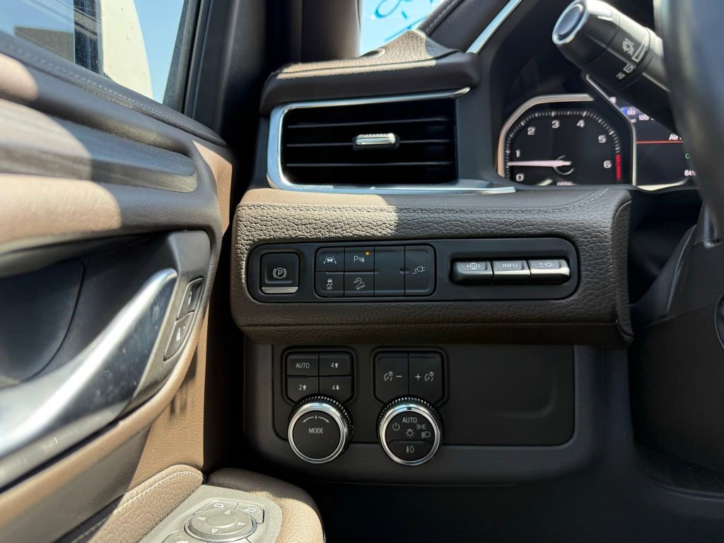 Used 2021 GMC Yukon Denali AWD/4WD image 13