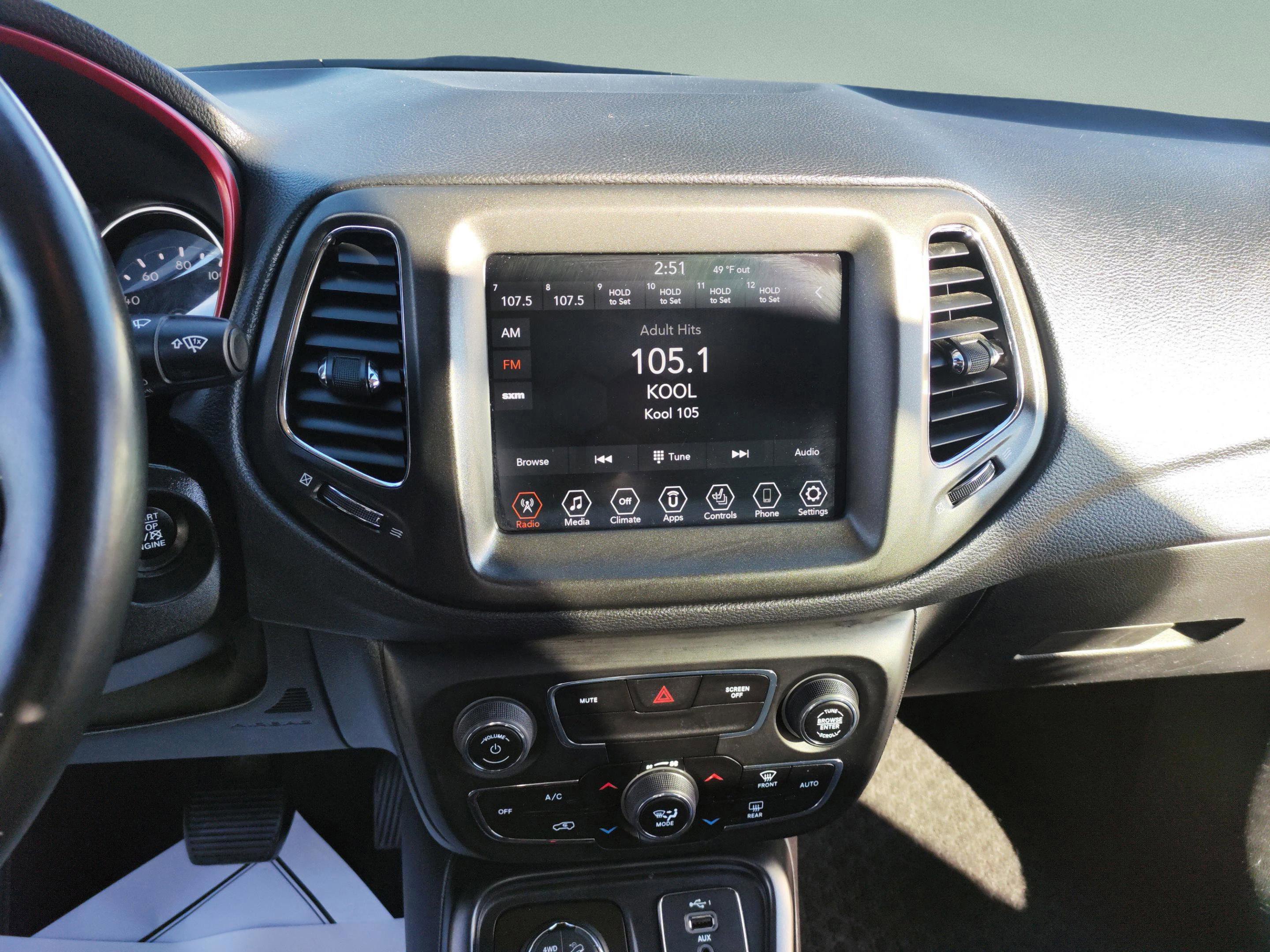 Used 2019 Jeep Compass Trailhawk w/ Cold Weather Group image 29