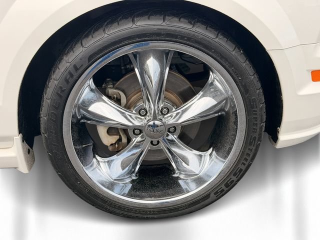 Used 2005 Ford Mustang GT RWD image 5