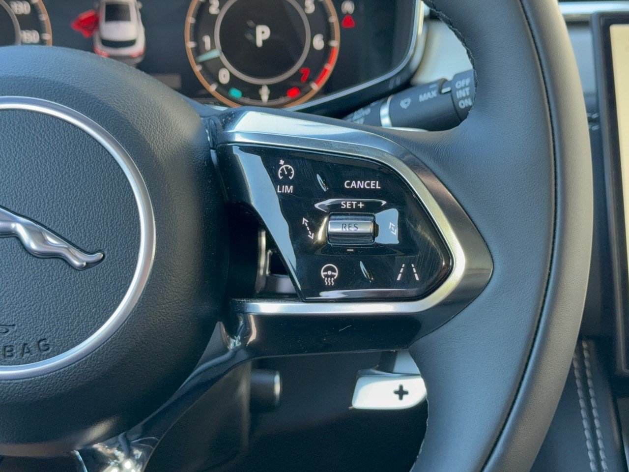 New 2026 Jaguar F-PACE R-Dynamic S AWD/4WD image 19