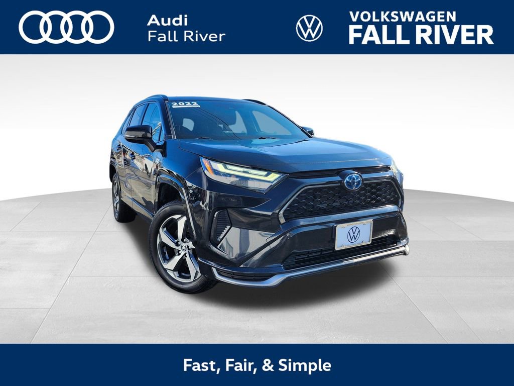 Used 2022 Toyota RAV4 SE w/ Weather & Moonroof Package