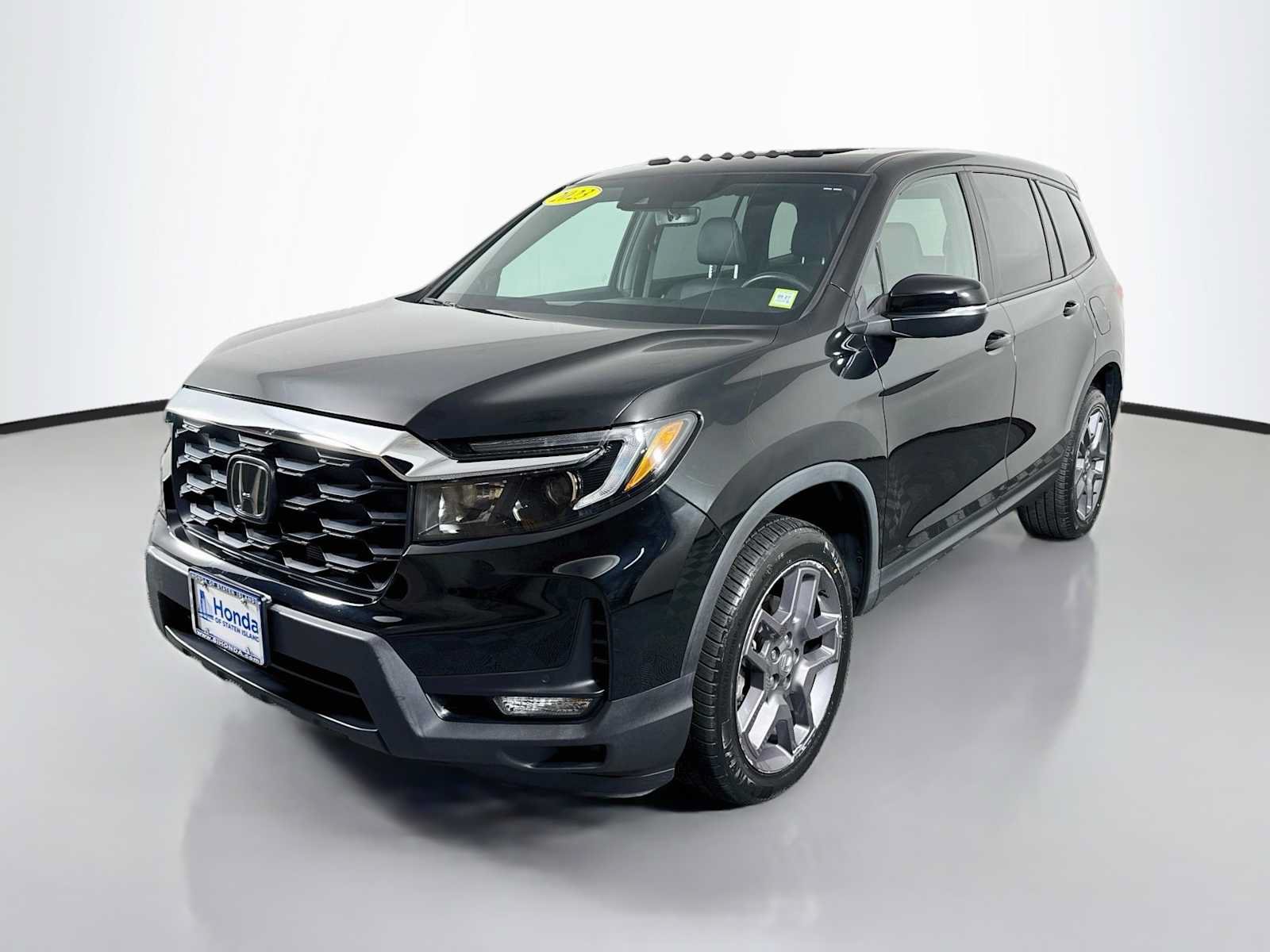 Used 2023 Honda Passport EX-L image 3