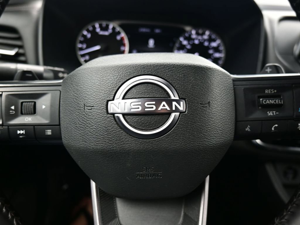 Used 2025 Nissan Rogue SV AWD/4WD image 11