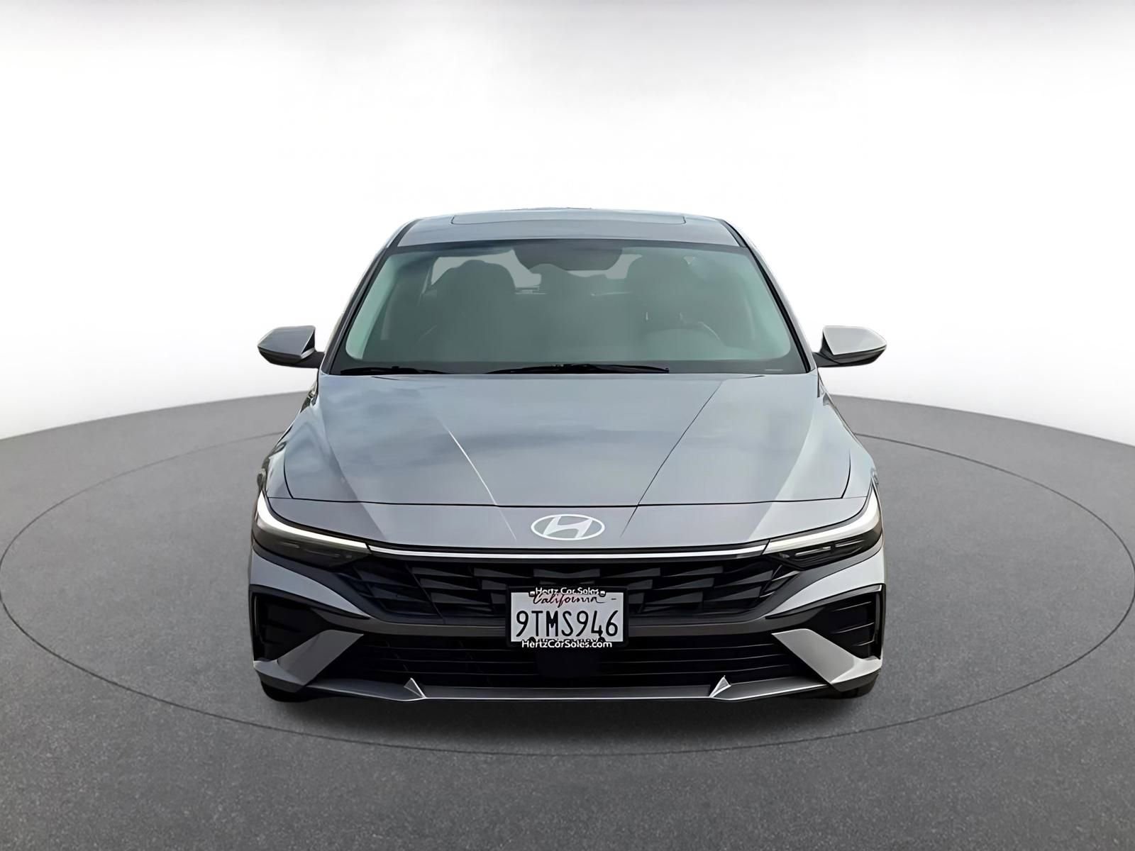 Used 2025 Hyundai Elantra Limited FWD image 4