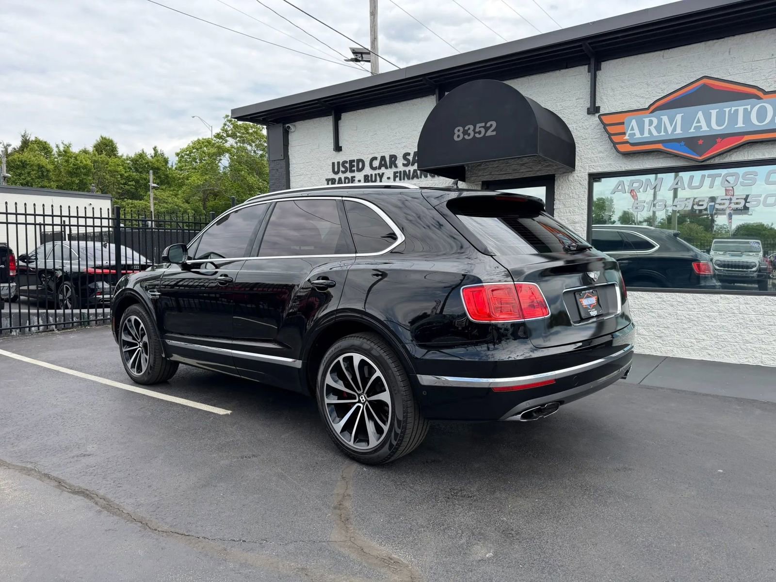 Used 2020 Bentley Bentayga AWD/4WD image 13