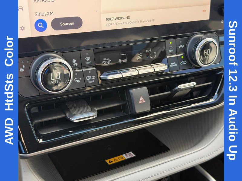 Used 2023 Toyota Highlander XLE AWD/4WD image 29
