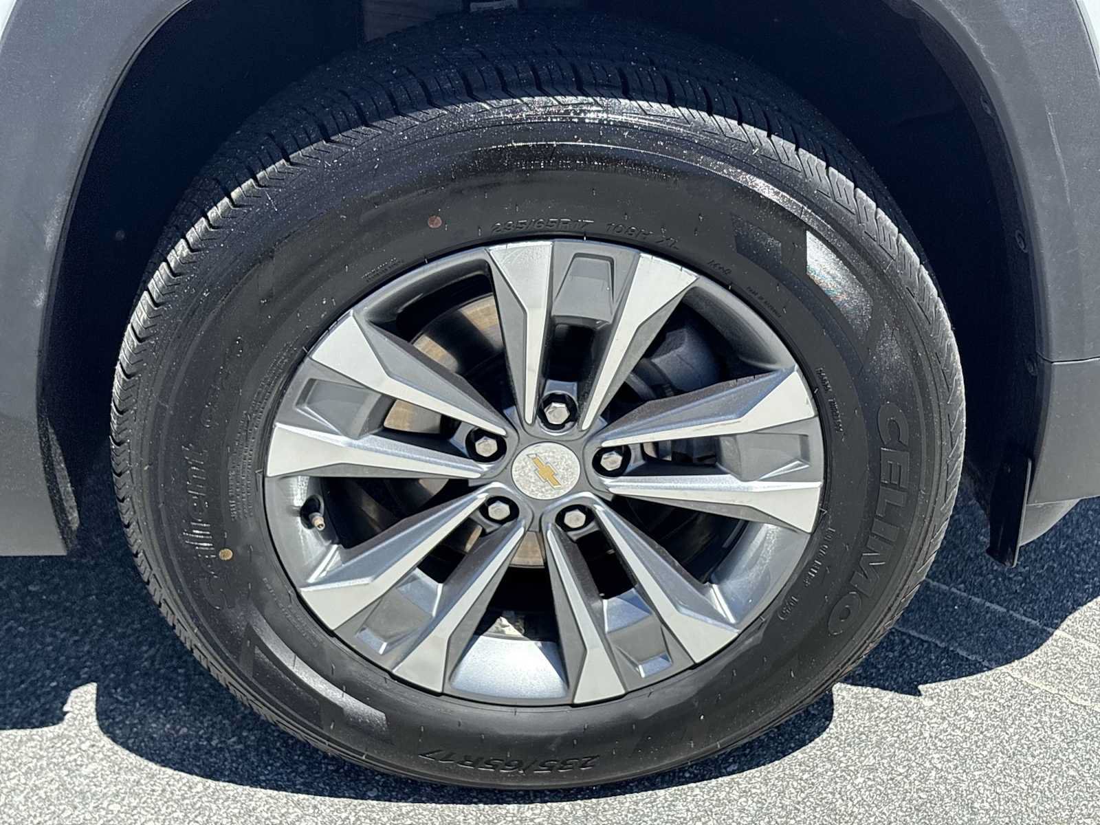 Used 2025 Chevrolet Equinox LT AWD/4WD image 32