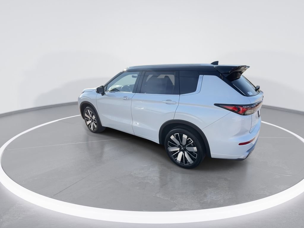 New 2026 Mitsubishi Outlander SEL FWD image 6