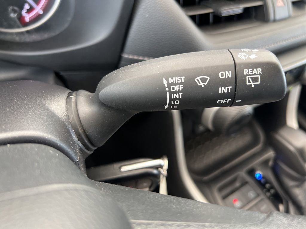Used 2024 Toyota RAV4 LE image 39