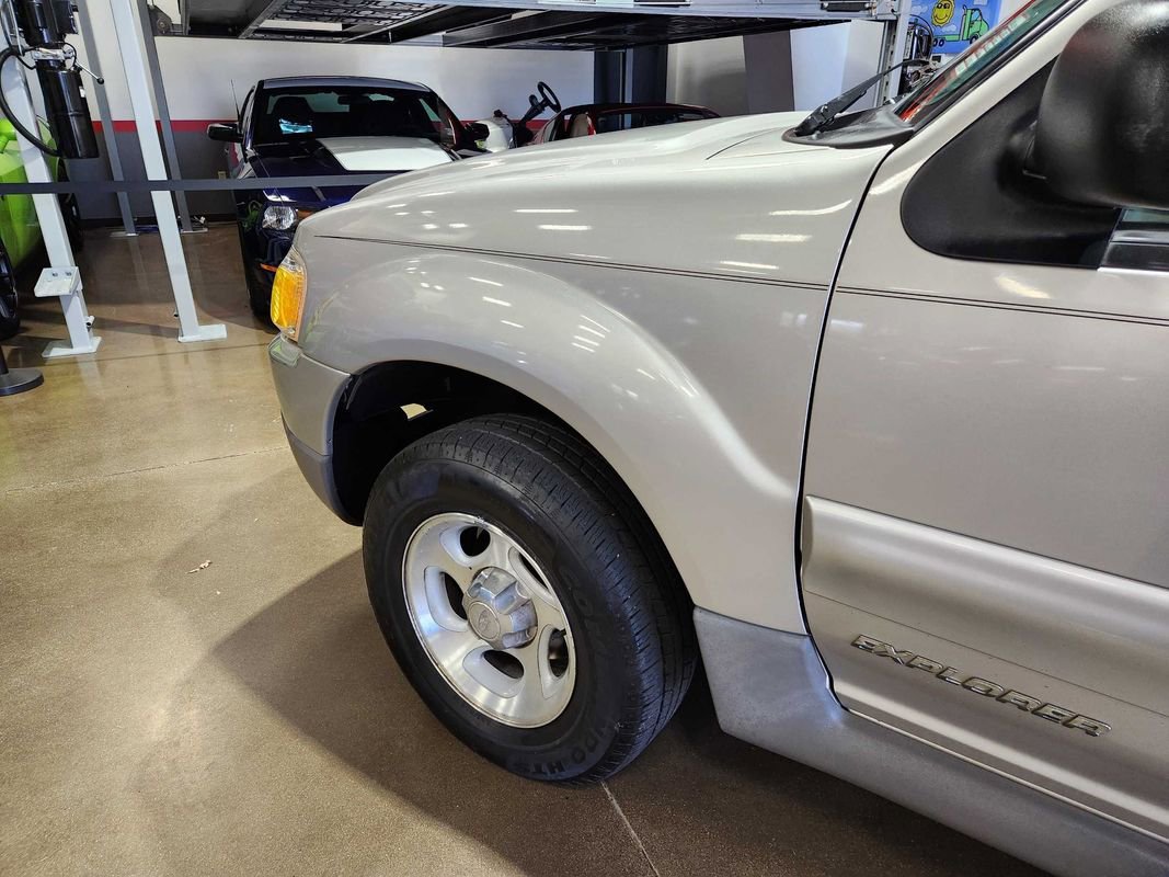 Used 2002 Ford Explorer Sport Trac 4x4 image 44