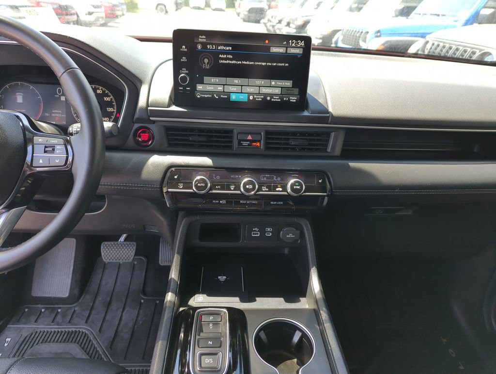 Used 2025 Honda Pilot Touring image 25