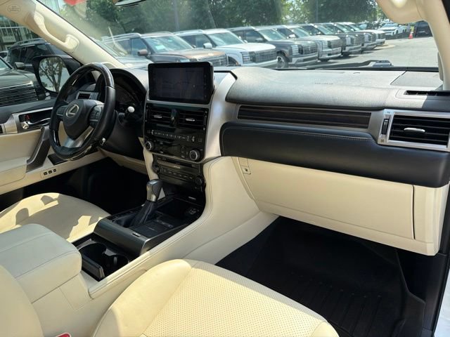 Used 2023 Lexus GX 460 Luxury w/ Sport Design Package AWD/4WD image 36