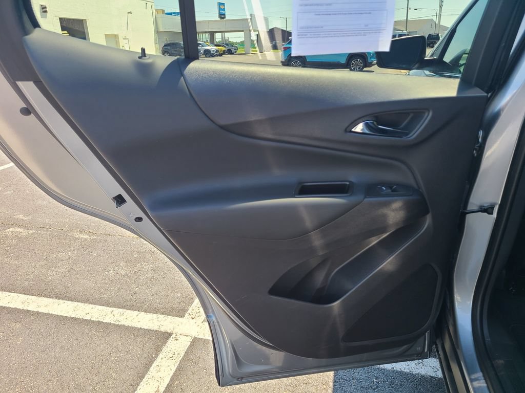 Used 2024 Chevrolet Equinox LT AWD/4WD image 16
