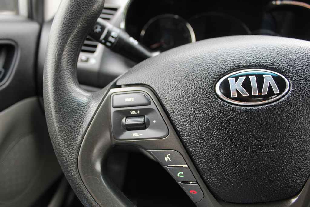 Used 2015 Kia Forte LX FWD image 15