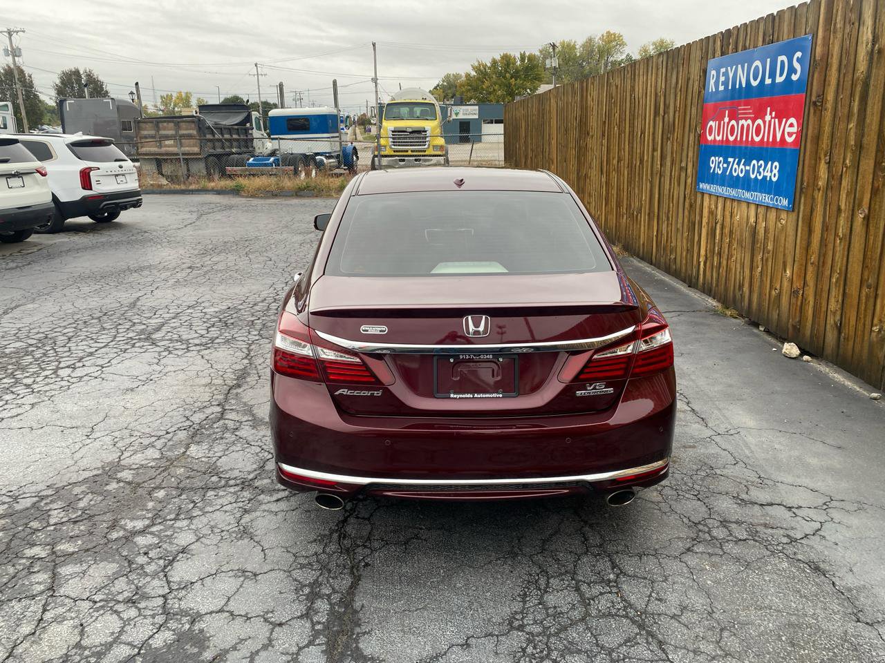Used 2017 Honda Accord Touring image 8