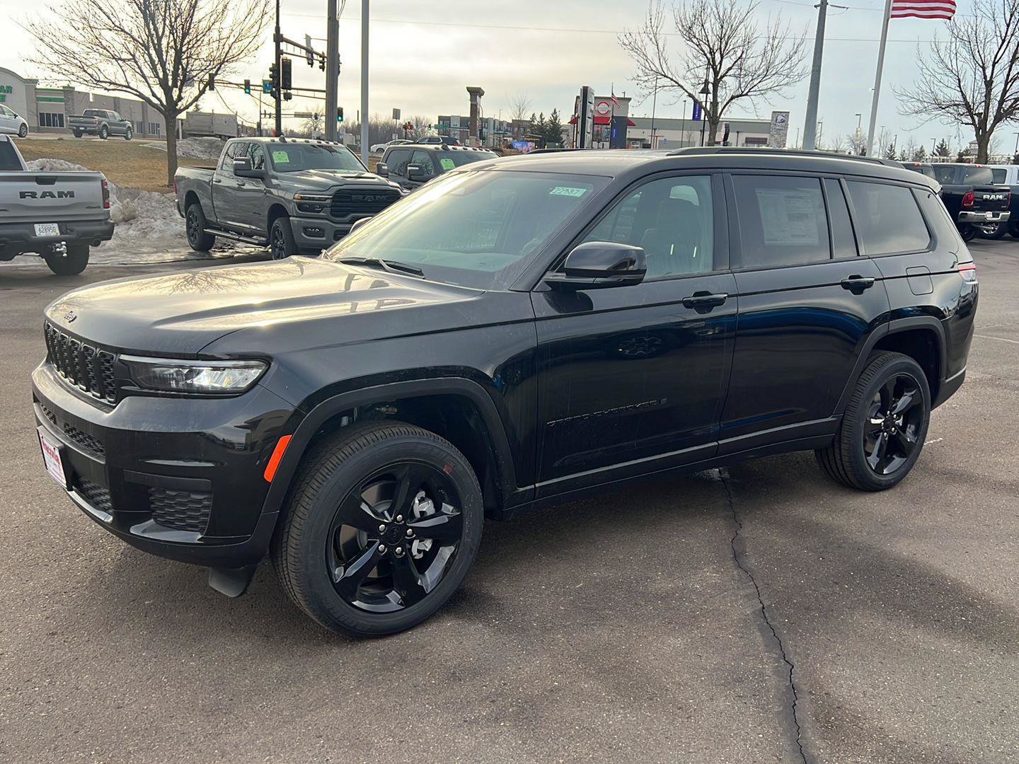 New 2025 Jeep Grand Cherokee L Laredo w/ Trailer Tow Package