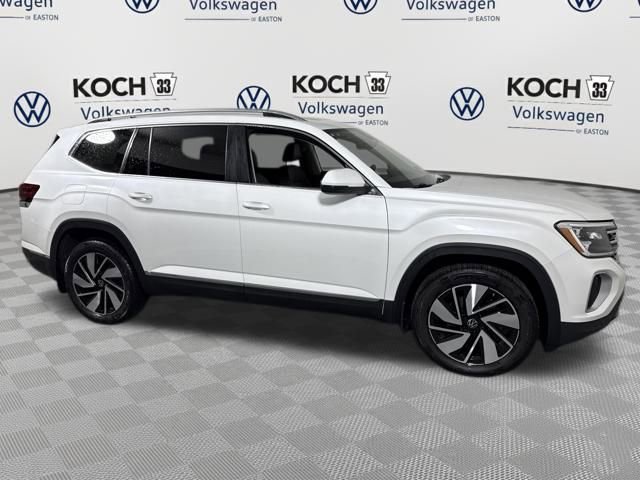 Used 2025 Volkswagen Atlas SEL image 8