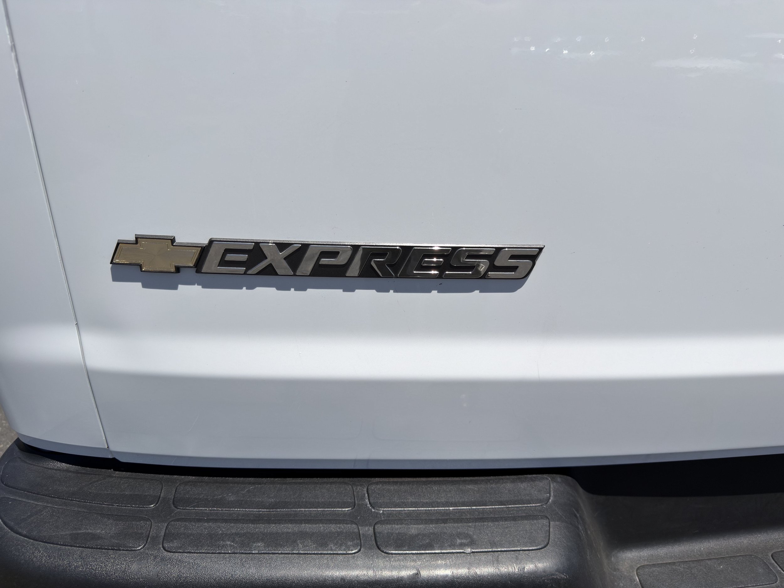 Used 2024 Chevrolet Express 2500 w/ Driver Convenience Package RWD image 37