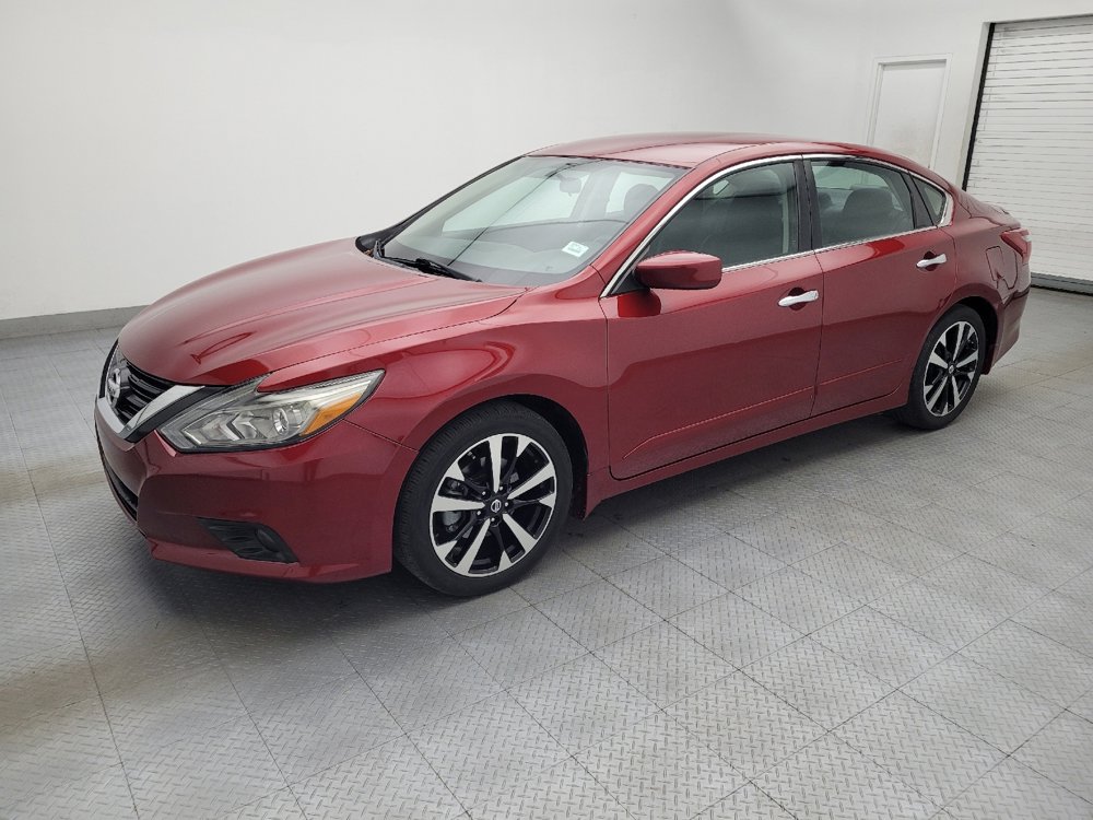 Used 2018 Nissan Altima 2.5 SR FWD image 2