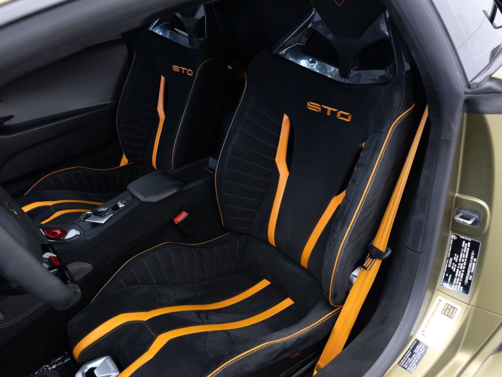 Used 2022 Lamborghini Huracan STO RWD image 5