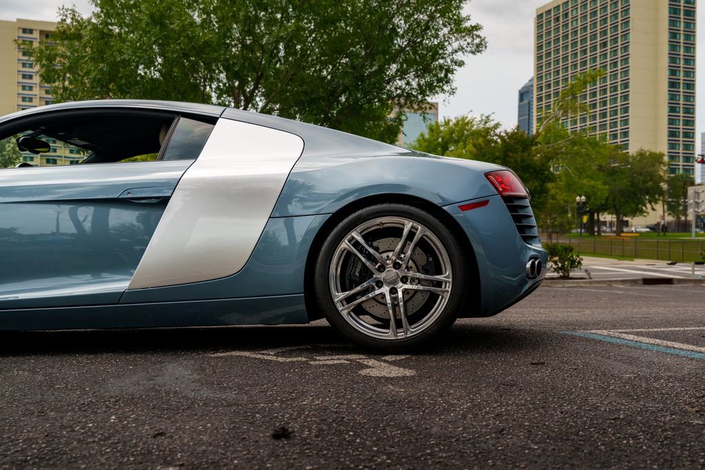 Used 2010 Audi R8 V8 image 10