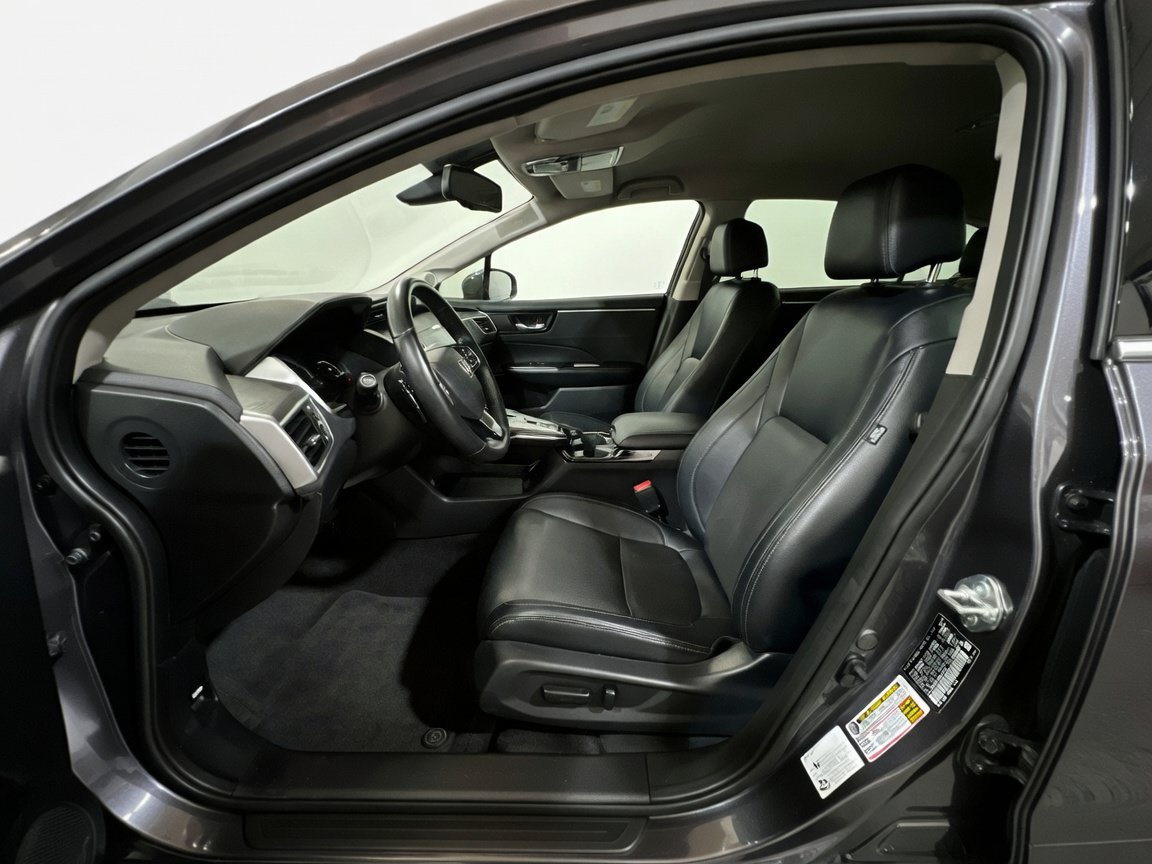Used 2018 Honda Clarity Touring image 15