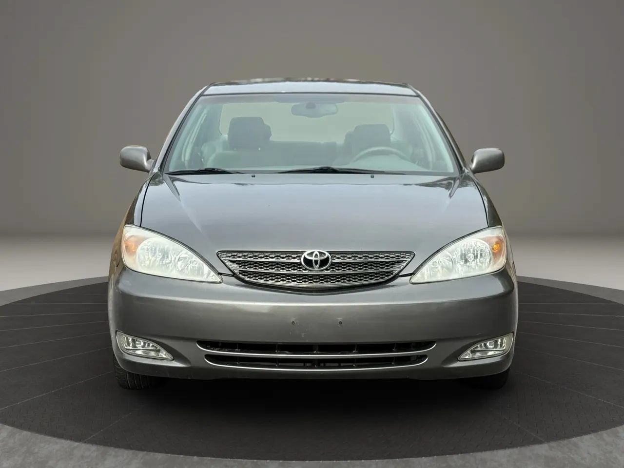 Used 2003 Toyota Camry XLE FWD image 2