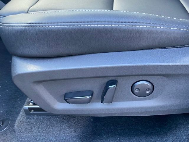 New 2025 Nissan Murano SV image 16