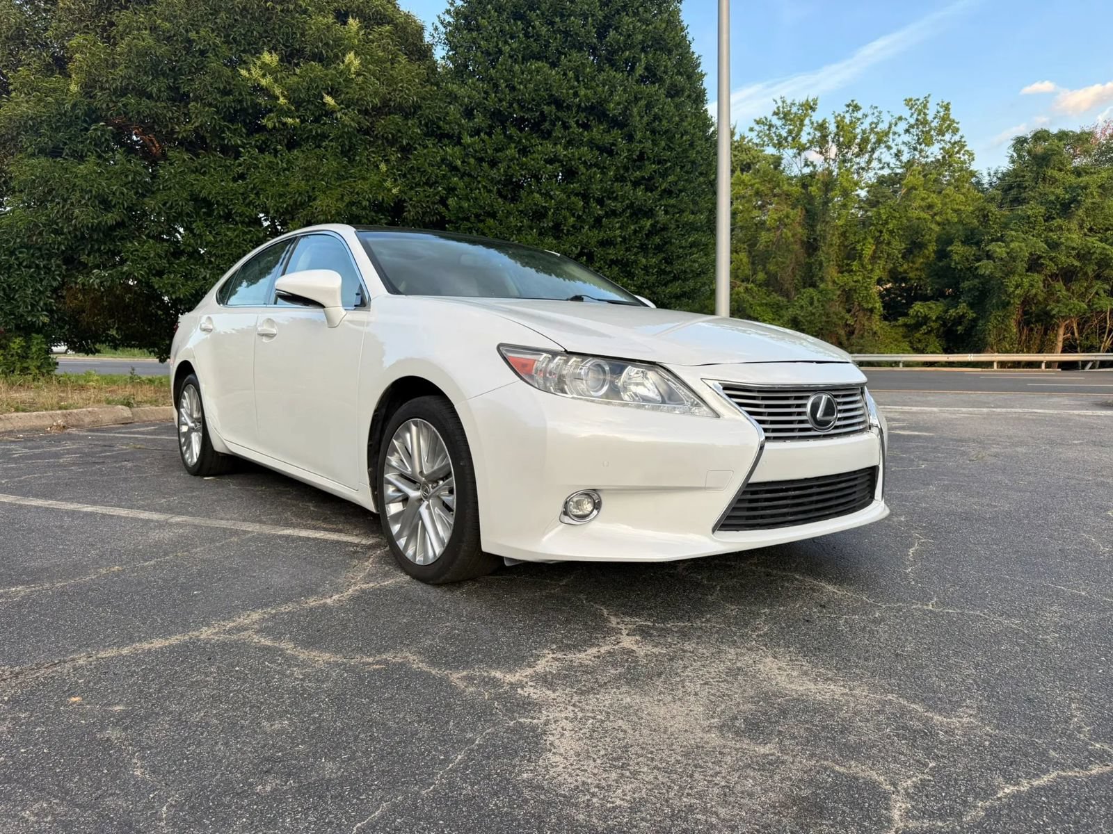 Used 2014 Lexus ES 350 w/ Ultra Luxury Package