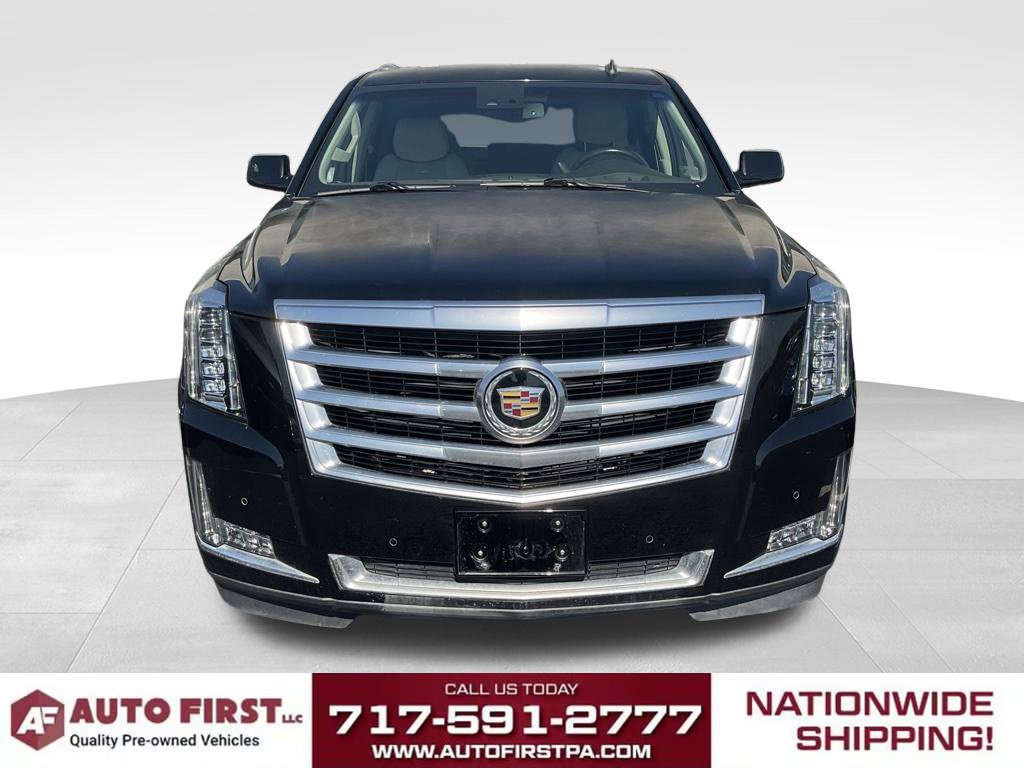 Used 2015 Cadillac Escalade Luxury AWD/4WD image 2