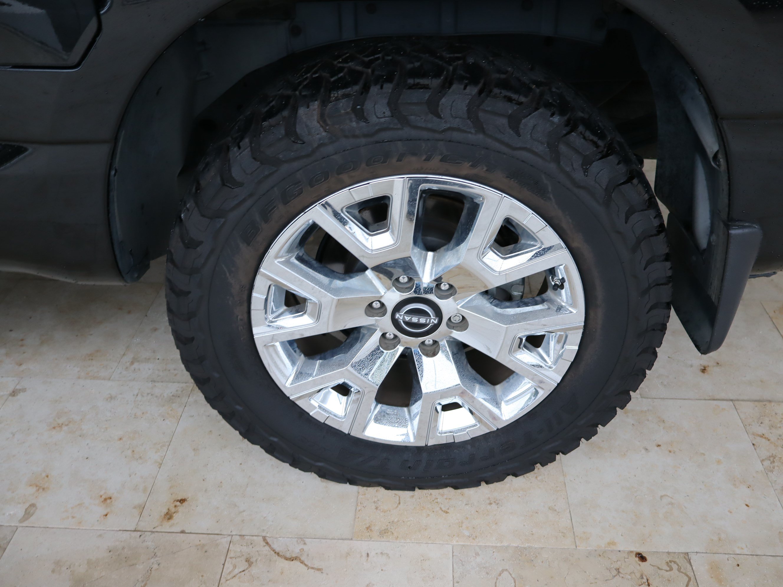 Used 2023 Nissan Titan SV w/ SV Convenience Package AWD/4WD image 39